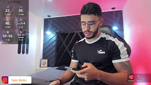 Liam Kleiin online show from November 15, 2025, 11:29 am