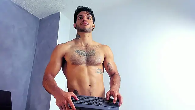 JuanBlade online show from June 10, 2026, 5:23 pm