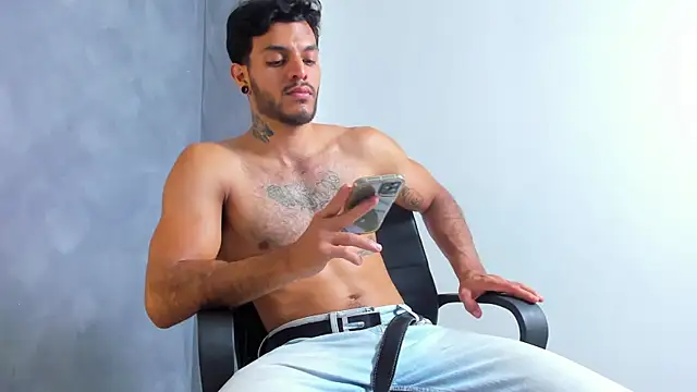 JuanBlade online show from July 28, 2026, 2:13 pm