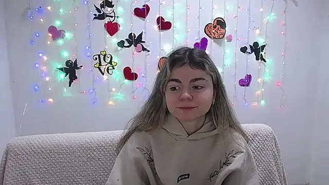 TinaRedly online show from February 20, 2025, 6:28 am