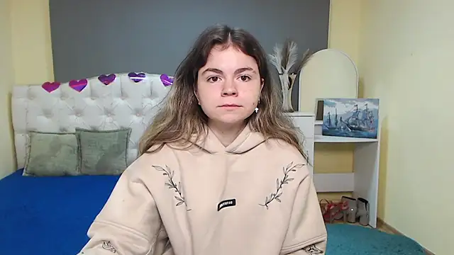 TinaRedly online show from September 29, 2025, 5:45 am