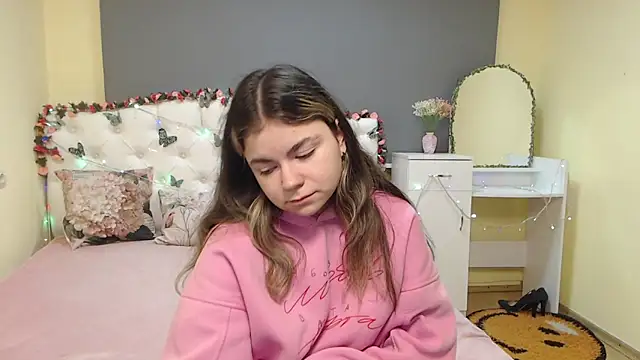 TinaRedly online show from March 6, 2026, 7:05 am