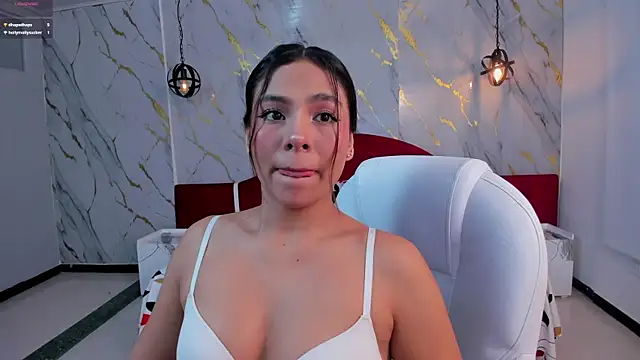 Snapshot of amira_cute2 chatting on June 1, 2026, 8:38 am amira cute2 online show from June 1, 2026, 8:38 am