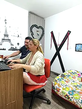 Snapshot of hotandfierylatinos2023 chatting on March 21, 2025, 6:18 pm hotandfierylatinos2023 online show from March 21, 2025, 6:18 pm