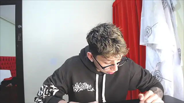 Snapshot of _Thomas_hot_ chatting on January 23, 2025, 7:51 pm Thomas hot online show from January 23, 2025, 7:51 pm