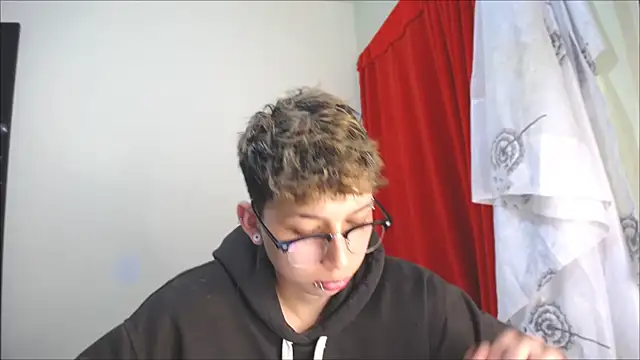 Snapshot of _Thomas_hot_ chatting on January 23, 2025, 10:54 pm Thomas hot online show from January 23, 2025, 10:54 pm