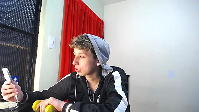 Snapshot of _Thomas_hot_ chatting on January 31, 2025, 10:10 pm Thomas hot online show from January 31, 2025, 10:10 pm