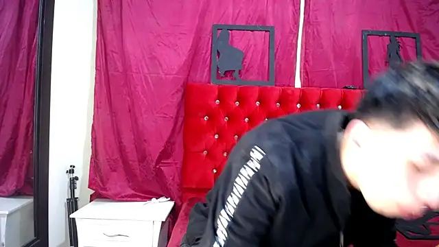 Snapshot of _Thomas_hot_ chatting on March 16, 2025, 1:38 am Thomas hot online show from March 16, 2025, 1:38 am