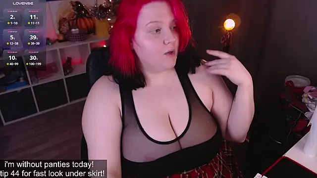 Snapshot of lissamuff chatting on February 23, 2025, 7:28 pm lissamuff online show from February 23, 2025, 7:28 pm