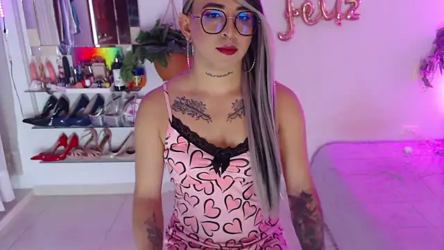 Snapshot of Laveneno_ortiz07 chatting on December 3, 2024, 11:13 pm Laveneno ortiz07 online show from December 3, 2024, 11:13 pm