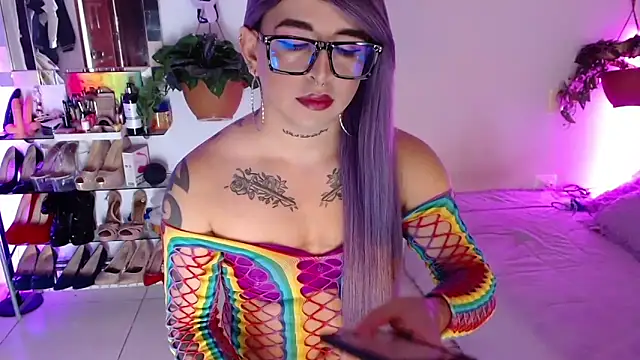Laveneno ortiz07 online show from May 1, 2026, 11:42 pm