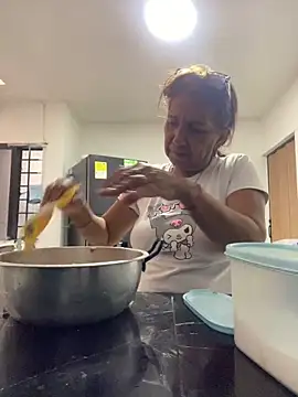 SWEET LOVER01 online show from March 14, 2026, 2:33 pm