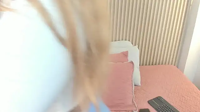 Snapshot of charlottebrowns_ chatting on June 7, 2026, 2:59 am charlottebrowns online show from June 7, 2026, 2:59 am