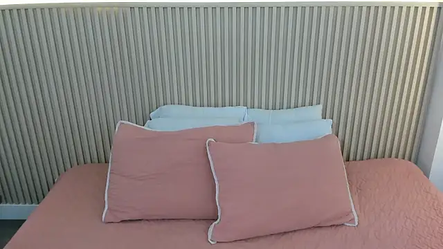 charlottebrowns  online show from July 14, 2026, 12:11 pm