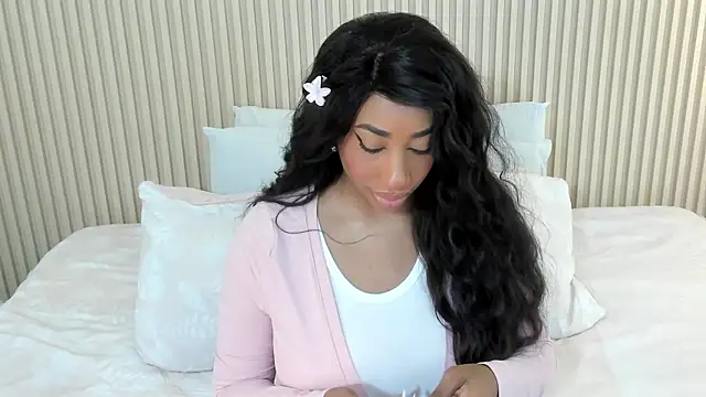 charlottebrowns  online show from July 24, 2026, 12:03 pm