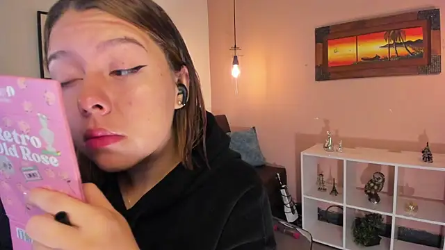 Snapshot of ArianaBaker chatting on March 4, 2025, 12:33 pm ArianaBaker online show from March 4, 2025, 12:33 pm