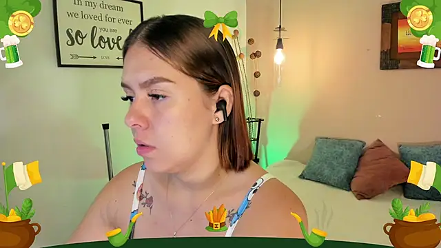 Snapshot of ArianaBaker chatting on March 17, 2025, 3:50 pm ArianaBaker online show from March 17, 2025, 3:50 pm