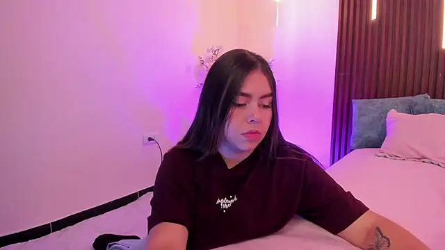 ArianaBaker online show from February 9, 2026, 1:26 pm