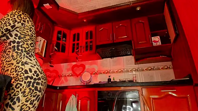 Snapshot of LaureenHills chatting on February 15, 2025, 3:20 am LaureenHills online show from February 15, 2025, 3:20 am