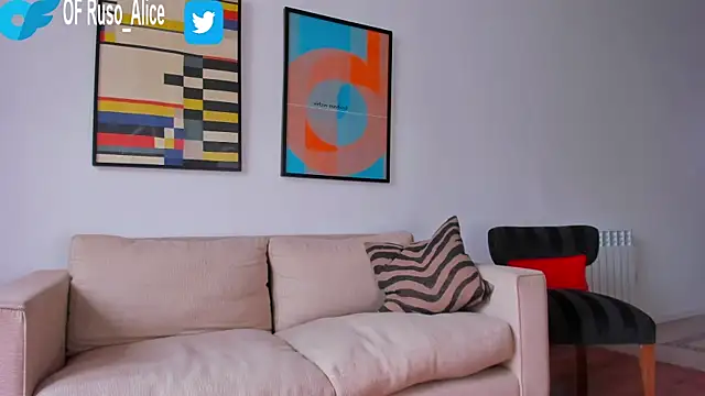 AliceSnowCatt online show from January 17, 2025, 8:33 pm