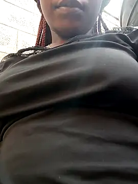 Snapshot of Sarie_sho chatting on February 27, 2025, 5:56 am Sarie sho online show from February 27, 2025, 5:56 am