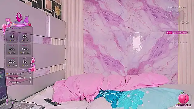 Snapshot of Loaysi chatting on October 1, 2025, 7:09 pm Loaysi online show from October 1, 2025, 7:09 pm