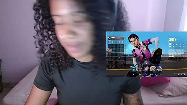 Snapshot of TiffanyRoouse chatting on December 4, 2024, 10:41 pm TiffanyRoouse online show from December 4, 2024, 10:41 pm