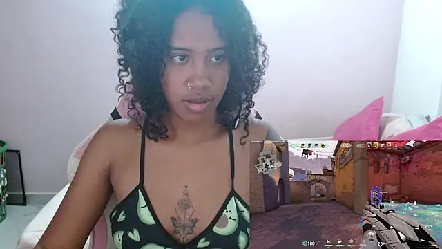 Snapshot of TiffanyRoouse chatting on January 1, 2025, 9:31 pm TiffanyRoouse online show from January 1, 2025, 9:31 pm