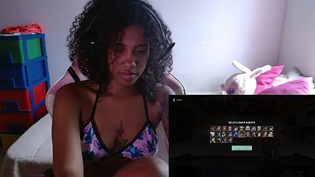 Snapshot of TiffanyRoouse chatting on February 23, 2025, 10:42 pm TiffanyRoouse online show from February 23, 2025, 10:42 pm