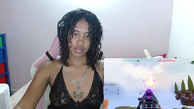 Snapshot of TiffanyRoouse chatting on March 10, 2025, 12:18 am TiffanyRoouse online show from March 10, 2025, 12:18 am