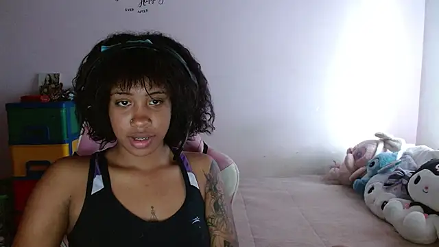 Snapshot of TiffanyRoouse chatting on October 15, 2025, 10:21 pm TiffanyRoouse online show from October 15, 2025, 10:21 pm