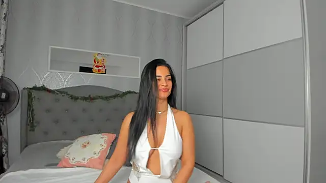 Snapshot of _adelle chatting on January 4, 2025, 1:42 pm adelle online show from January 4, 2025, 1:42 pm