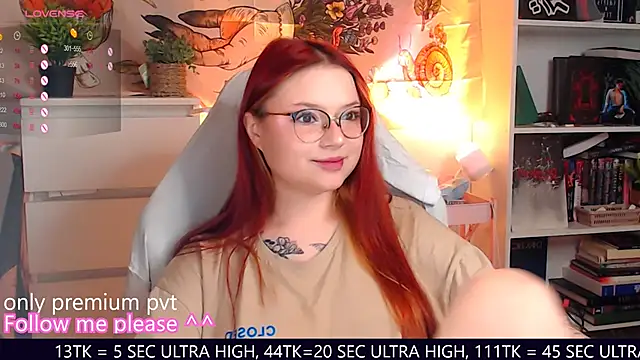 Snapshot of me__hanna chatting on November 21, 2025, 10:19 pm me hanna online show from November 21, 2025, 10:19 pm