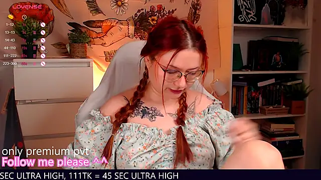 Snapshot of me__hanna chatting on November 29, 2025, 1:52 am me hanna online show from November 29, 2025, 1:52 am