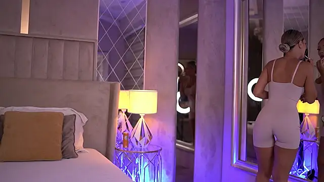 Snapshot of BlairSanders chatting on September 19, 2025, 6:19 pm BlairSanders online show from September 19, 2025, 6:19 pm