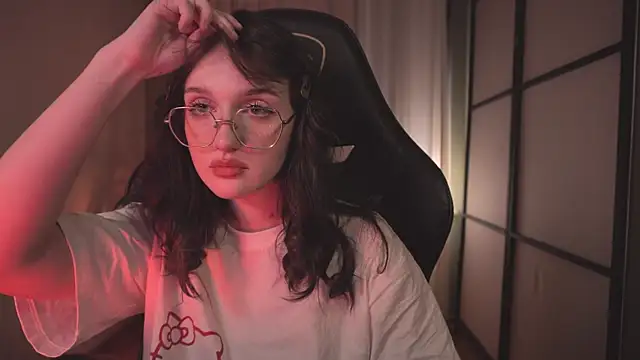 Snapshot of ELLIEJAY chatting on February 1, 2025, 11:48 pm ELLIEJAY online show from February 1, 2025, 11:48 pm