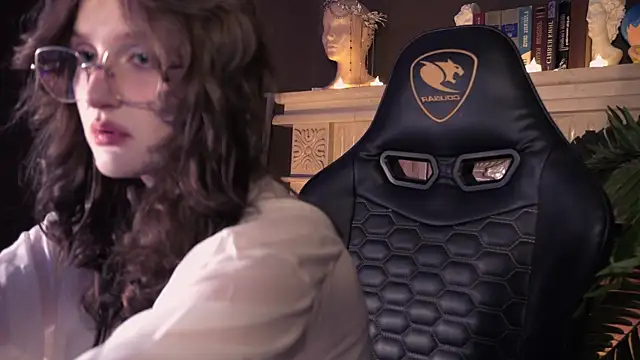 Snapshot of ELLIEJAY chatting on February 9, 2025, 8:34 pm ELLIEJAY online show from February 9, 2025, 8:34 pm