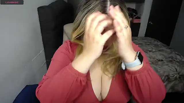 Valentina St online show from July 11, 2026, 9:49 pm
