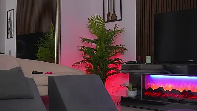Snapshot of VanessaSimon chatting on July 23, 2026, 5:38 am VanessaSimon online show from July 23, 2026, 5:38 am