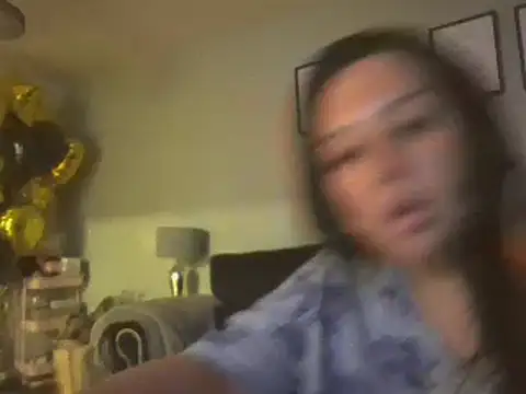 Snapshot of magical_mia chatting on February 22, 2025, 6:19 pm magical mia online show from February 22, 2025, 6:19 pm