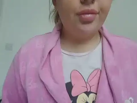 Snapshot of magical_mia chatting on March 14, 2025, 9:14 am magical mia online show from March 14, 2025, 9:14 am