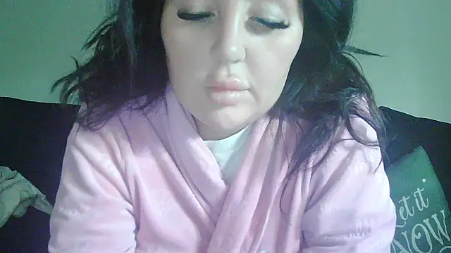 Snapshot of magical_mia chatting on November 25, 2025, 9:42 am magical mia online show from November 25, 2025, 9:42 am