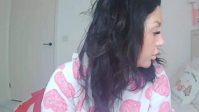 Snapshot of magical_mia chatting on November 29, 2025, 10:29 am magical mia online show from November 29, 2025, 10:29 am