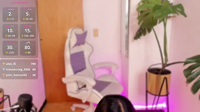 Snapshot of Gingerdoll__ chatting on January 12, 2025, 7:32 am Gingerdoll online show from January 12, 2025, 7:32 am