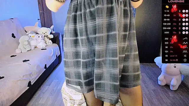 Snapshot of shimizyre___ chatting on October 19, 2025, 10:05 am shimizyre online show from October 19, 2025, 10:05 am