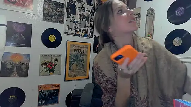 molly witha chance online show from January 23, 2025, 8:04 am