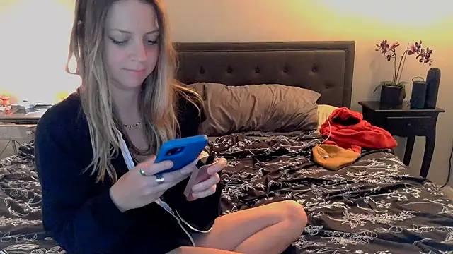 molly witha chance online show from March 2, 2025, 6:16 am