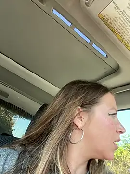 molly witha chance online show from February 13, 2026, 7:21 pm