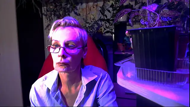 Snapshot of HelgaHimmell chatting on August 7, 2026, 8:00 pm HelgaHimmell online show from August 7, 2026, 8:00 pm