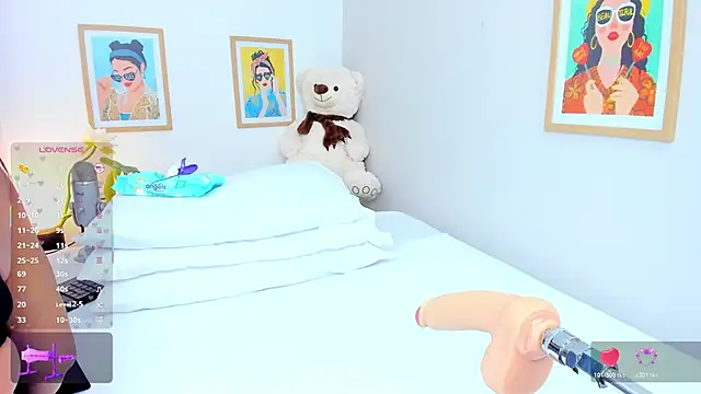 jasminnee  online show from February 16, 2026, 1:18 pm